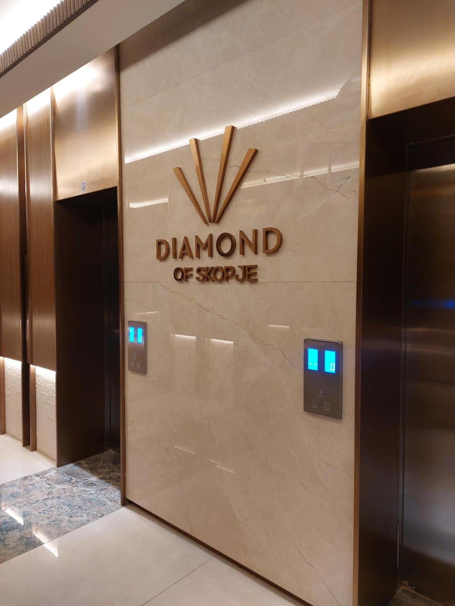 Anika Luxury Apartment At Diamond Center Skopje Exterior photo