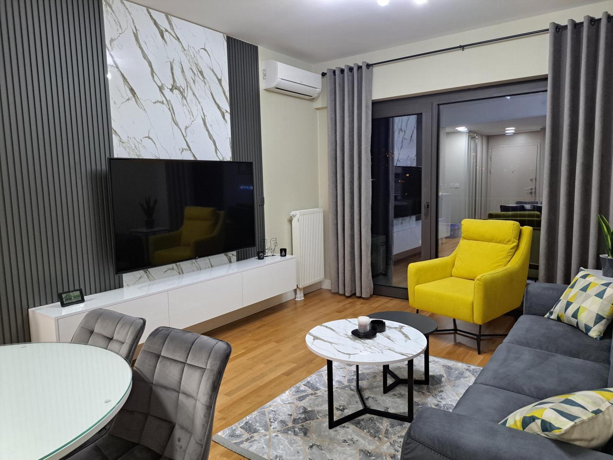 Anika Luxury Apartment At Diamond Center Skopje Exterior photo